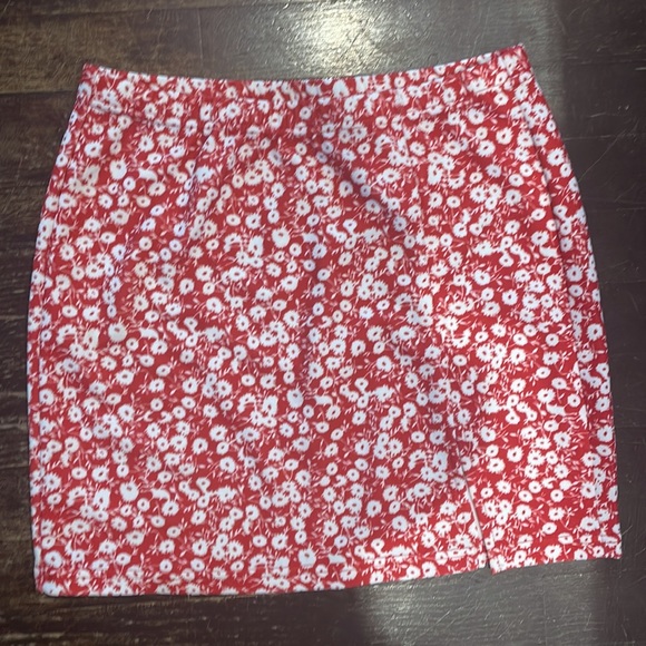 SHEIN | 2 Piece Floral Skirt Set - Picture 3 of 6